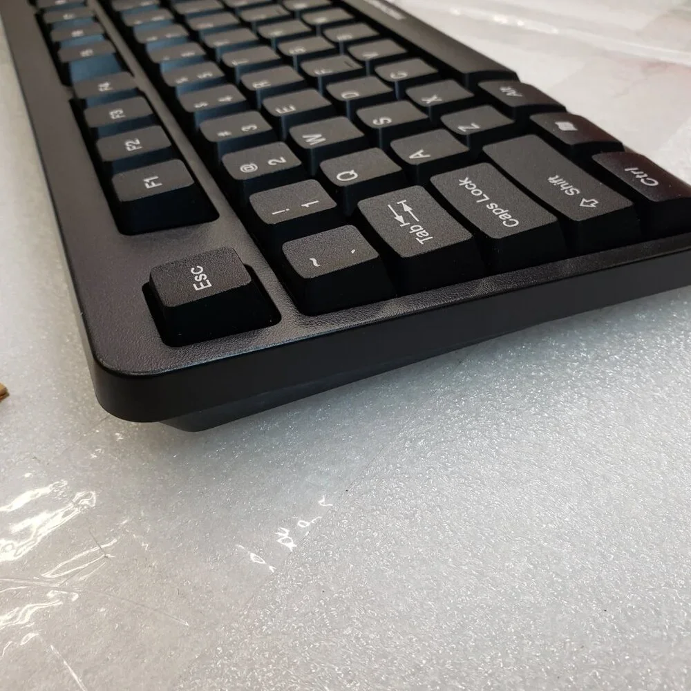 Wireless Keyboard 2.4G Cordless Full QWERTY Keyboard. Black w USB dongle KM003